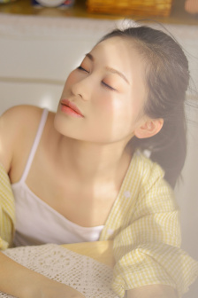 抱着公主走一步撞一下的小说